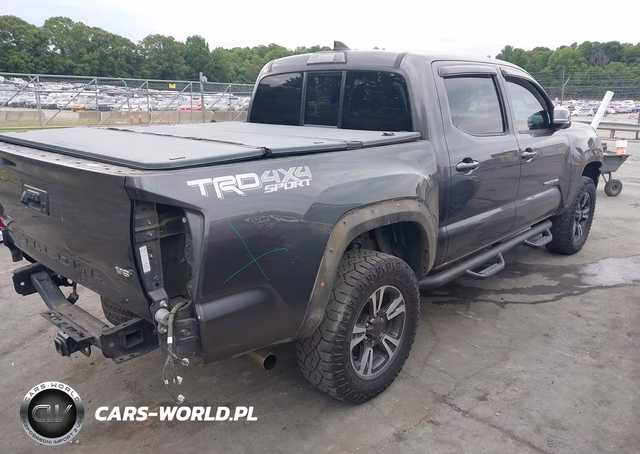 2016 Toyota Tacoma Trd Sport VIN:5TFCZ5AN5GX028727 - 4