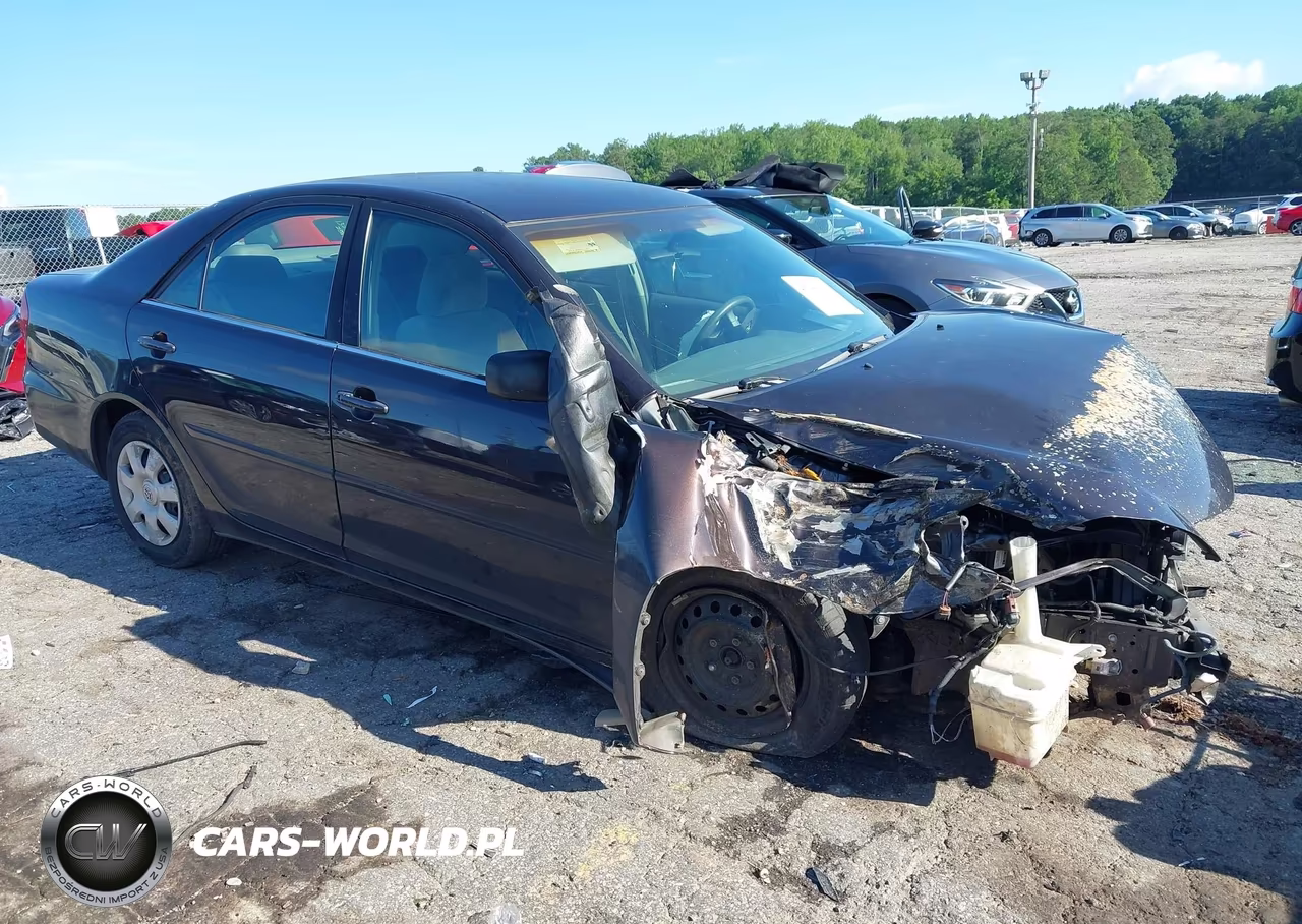 2004 Toyota Camry Le – zdjęcie 1 z 15