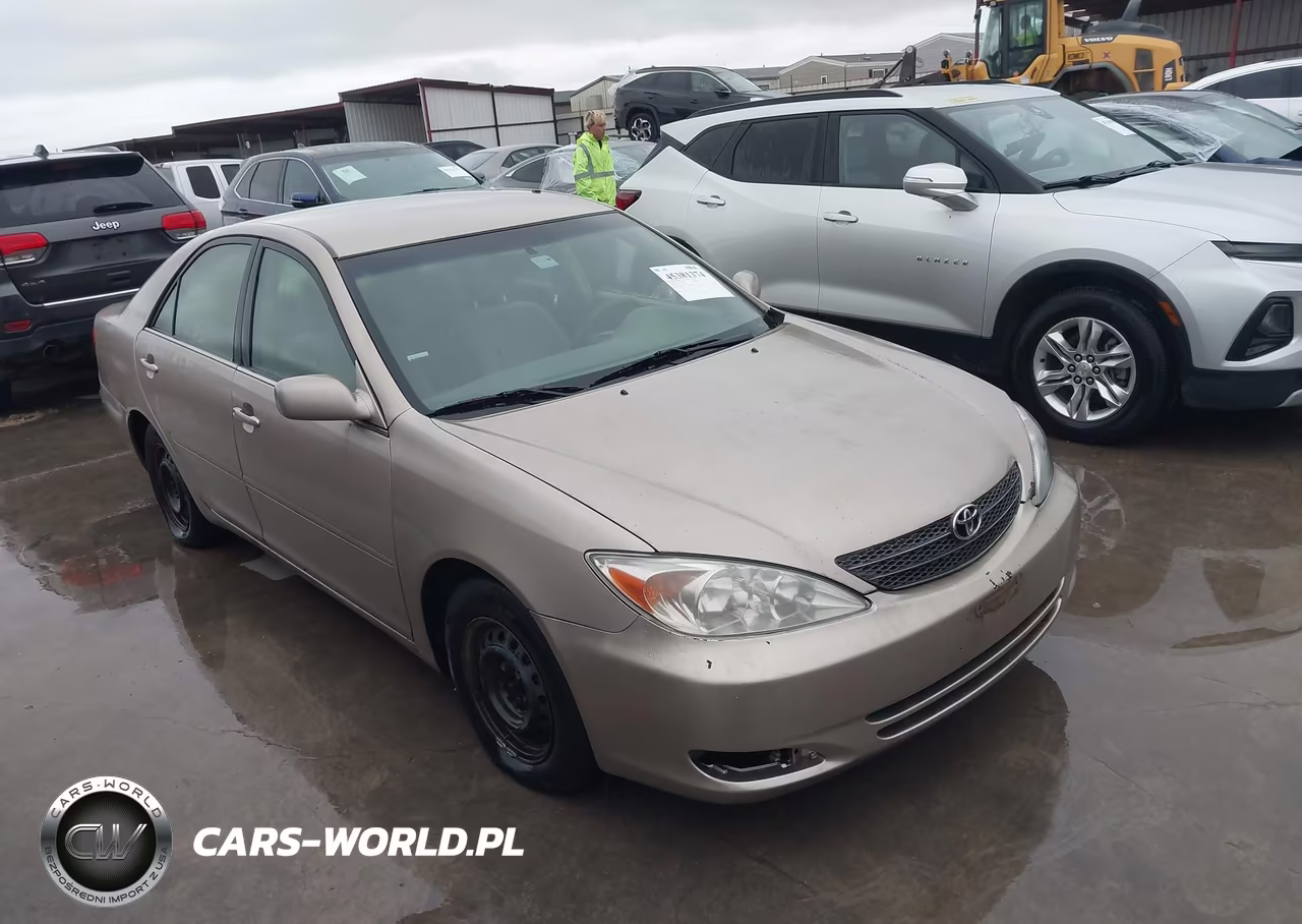 2003 Toyota Camry Le – zdjęcie 1 z 15