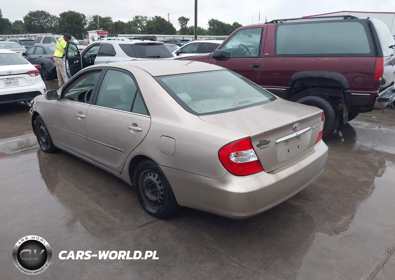 2003 Toyota Camry Le VIN:4T1BE30K23U149435 - 3