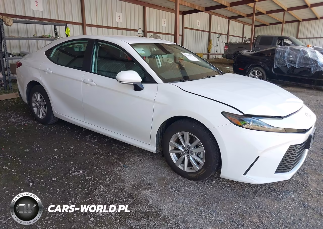 2026 Toyota Camry Le – zdjęcie 1 z 17
