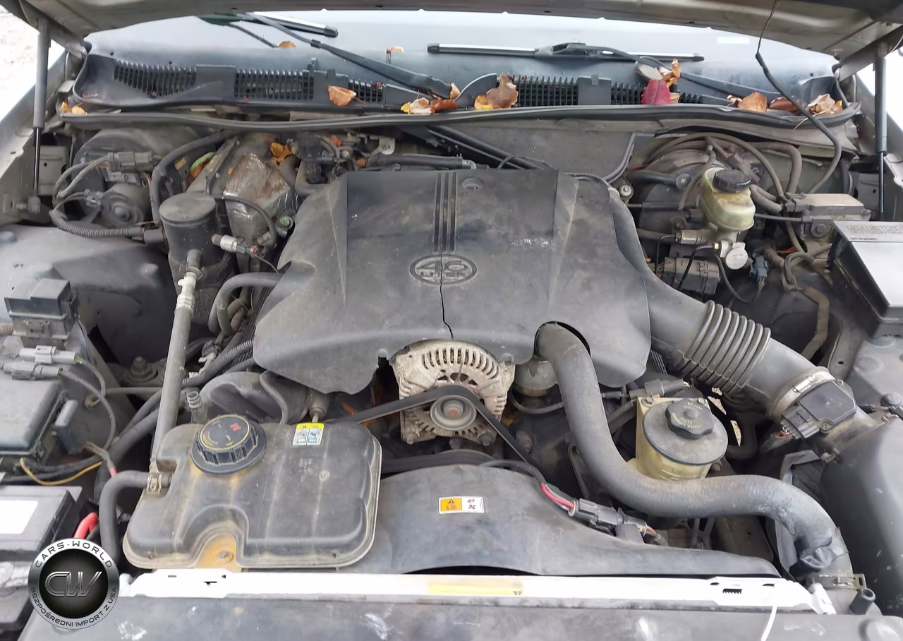 2001 Ford Crown Victoria VIN:2FAFP73W31X121323 - 10