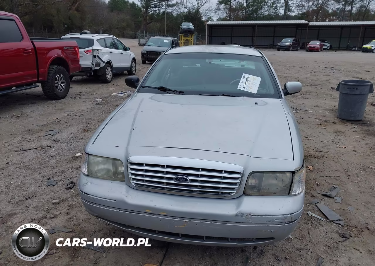 2001 Ford Crown Victoria VIN:2FAFP73W31X121323 - 12