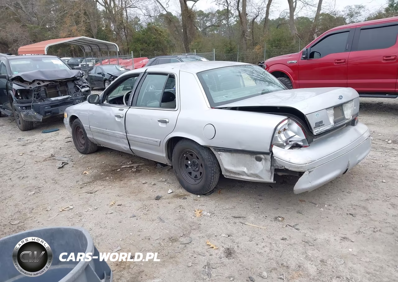 2001 Ford Crown Victoria VIN:2FAFP73W31X121323 - 3