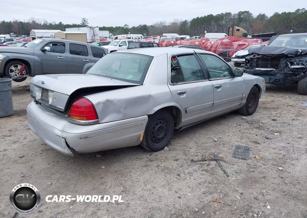2001 Ford Crown Victoria VIN:2FAFP73W31X121323 - 4