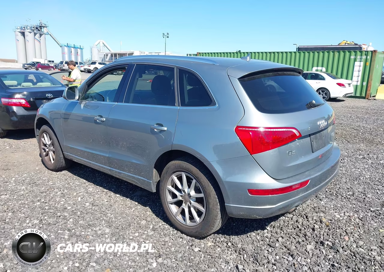 2011 Audi Q5 2.0T Premium VIN:WA1CFAFP7BA012675 - 3