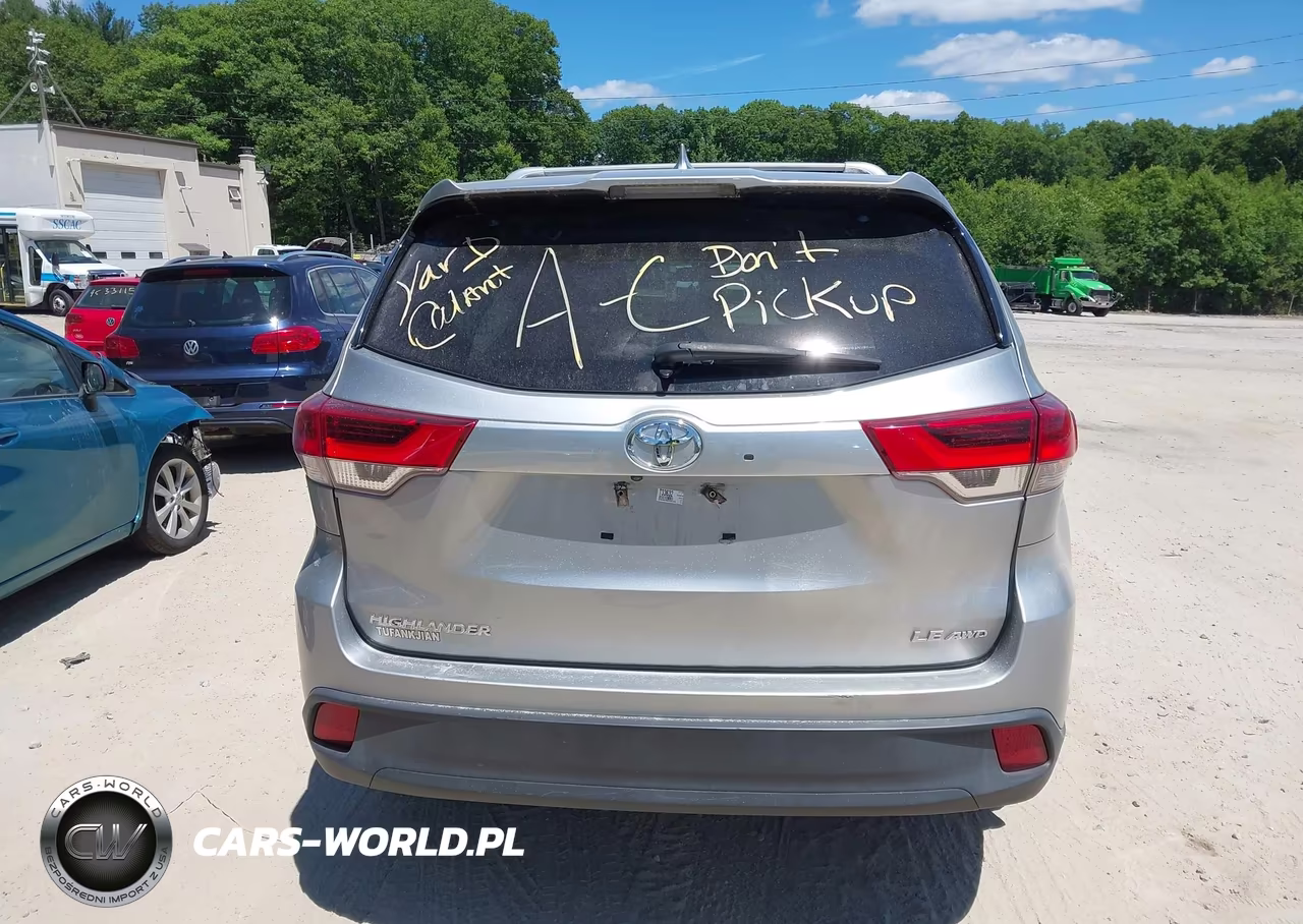 2017 Toyota Highlander Le Plus VIN:5TDBZRFH8HS391150 - 16