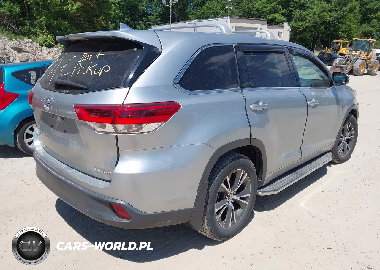 2017 Toyota Highlander Le Plus VIN:5TDBZRFH8HS391150 - 4