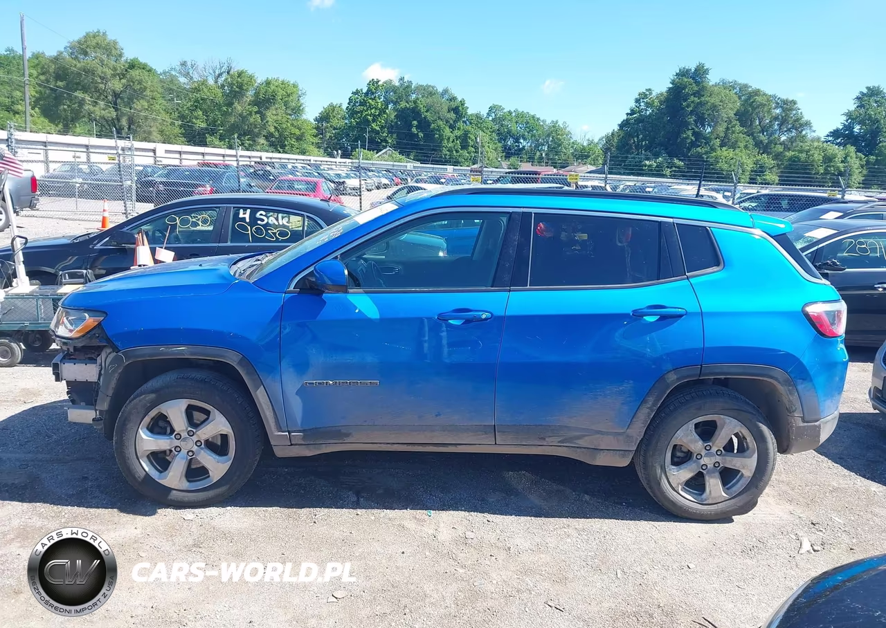 2018 Jeep Compass Latitude 4X4 VIN:3C4NJDBB4JT144275 - 14