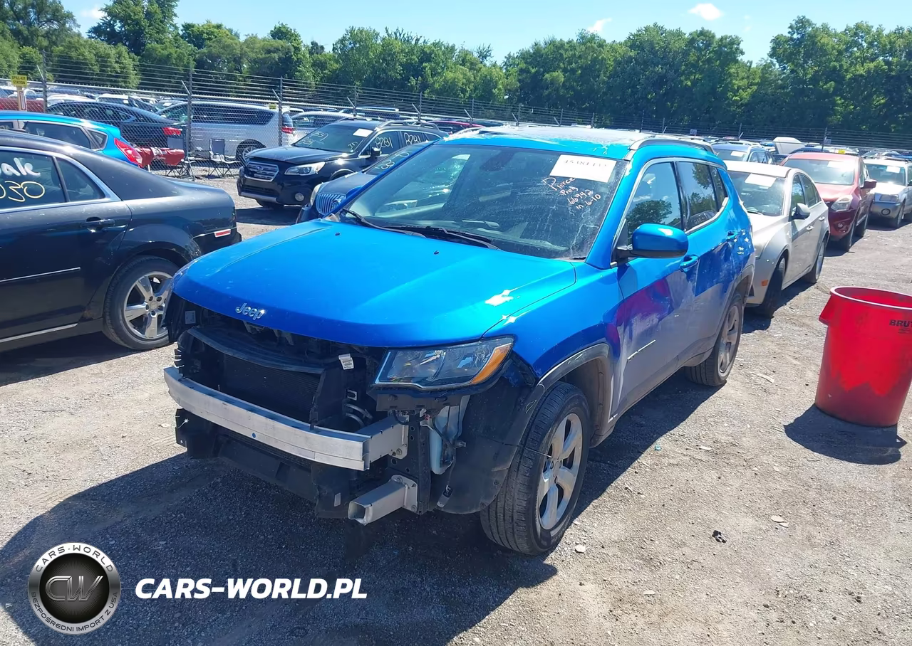 2018 Jeep Compass Latitude 4X4 VIN:3C4NJDBB4JT144275 - 2