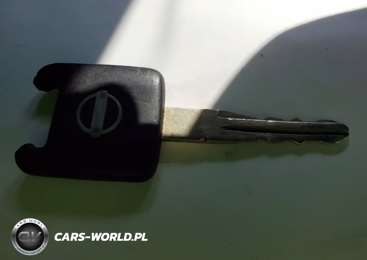 2009 Nissan Versa 1.8S VIN:3N1BC13E29L464102 - 11