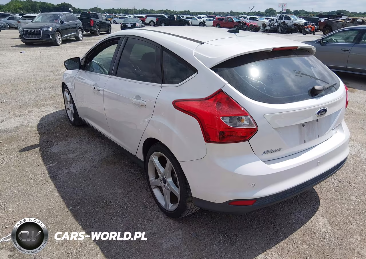 2013 Ford Focus Titanium VIN:1FADP3N28DL301392 - 3