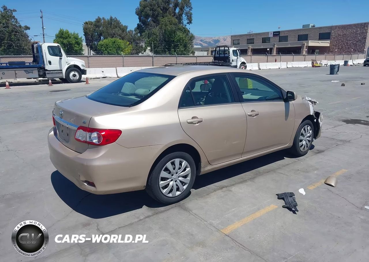 2012 Toyota Corolla Le VIN:2T1BU4EE2CC827906 - 4