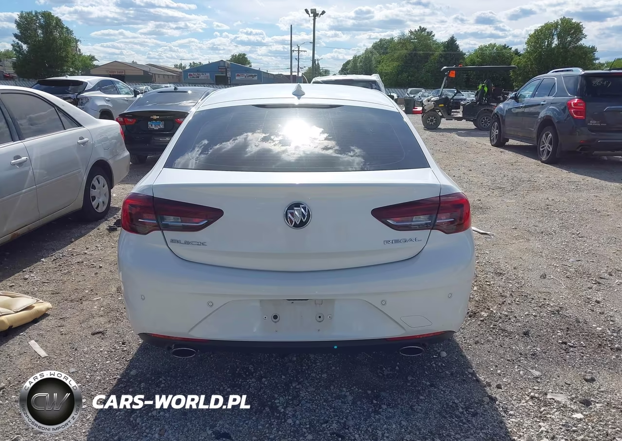 2018 Buick Regal Sportback Essence VIN:W04GP6SX5J1065780 - 16