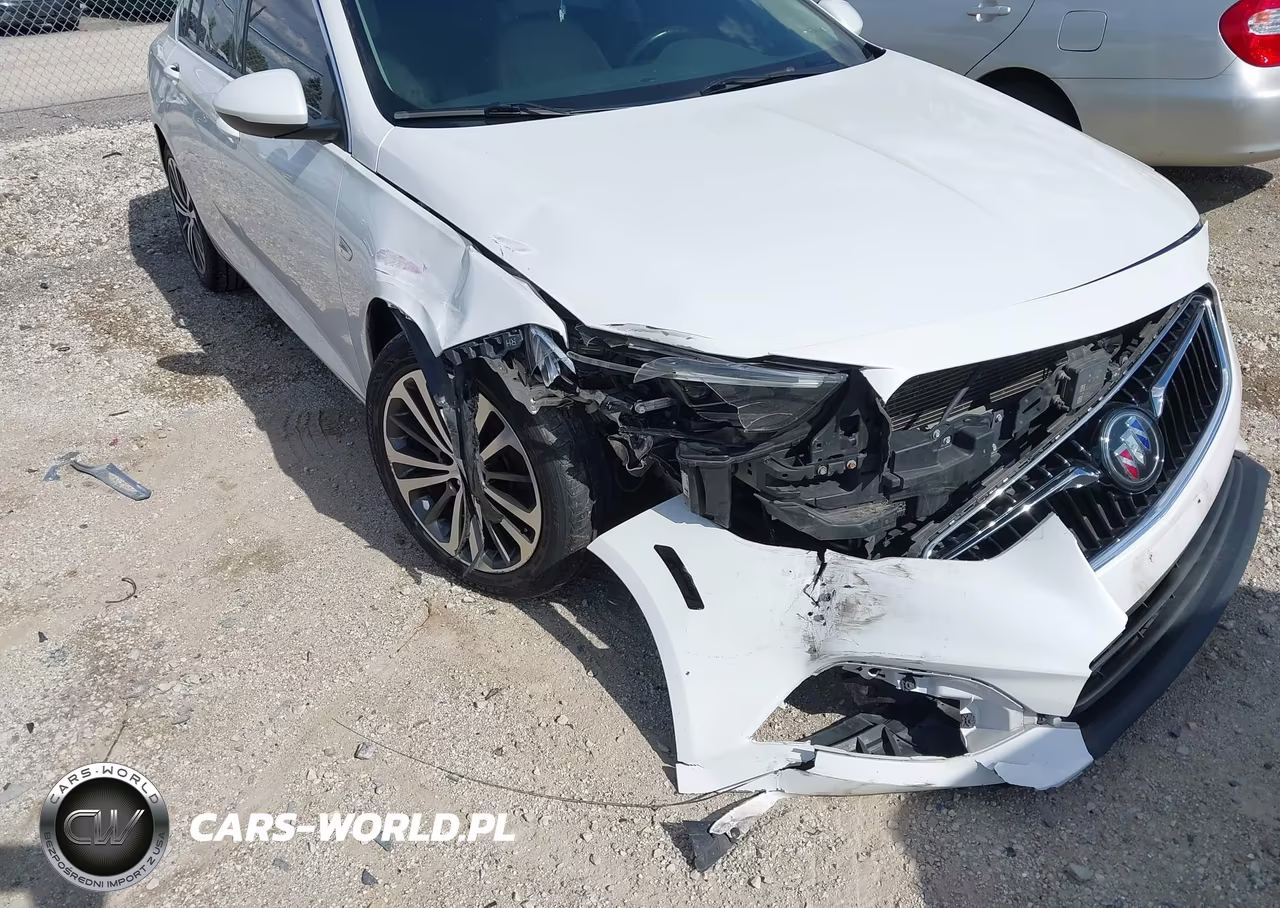 2018 Buick Regal Sportback Essence VIN:W04GP6SX5J1065780 - 6
