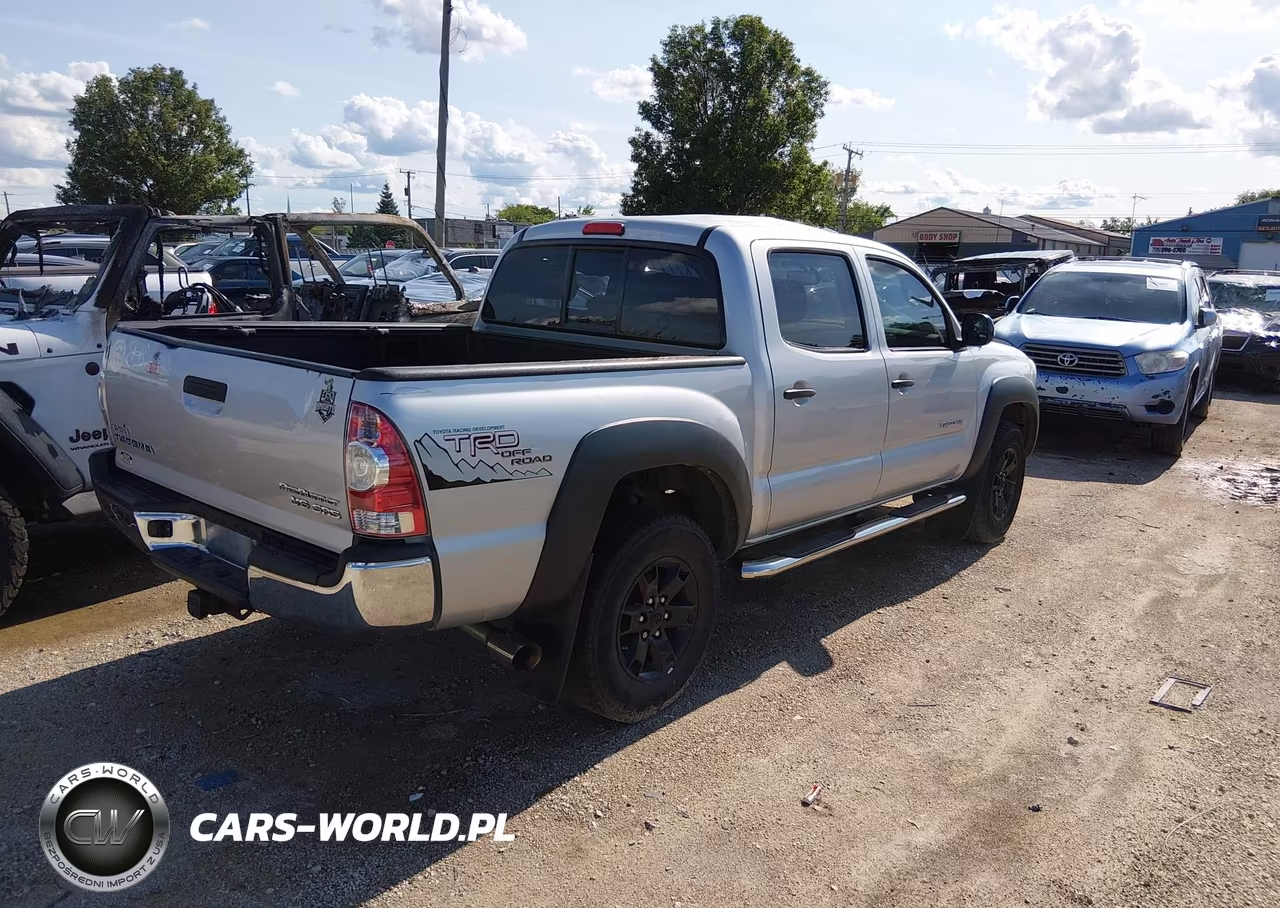 2008 Toyota Tacoma Prerunner V6 VIN:5TEJU62N78Z579665 - 4