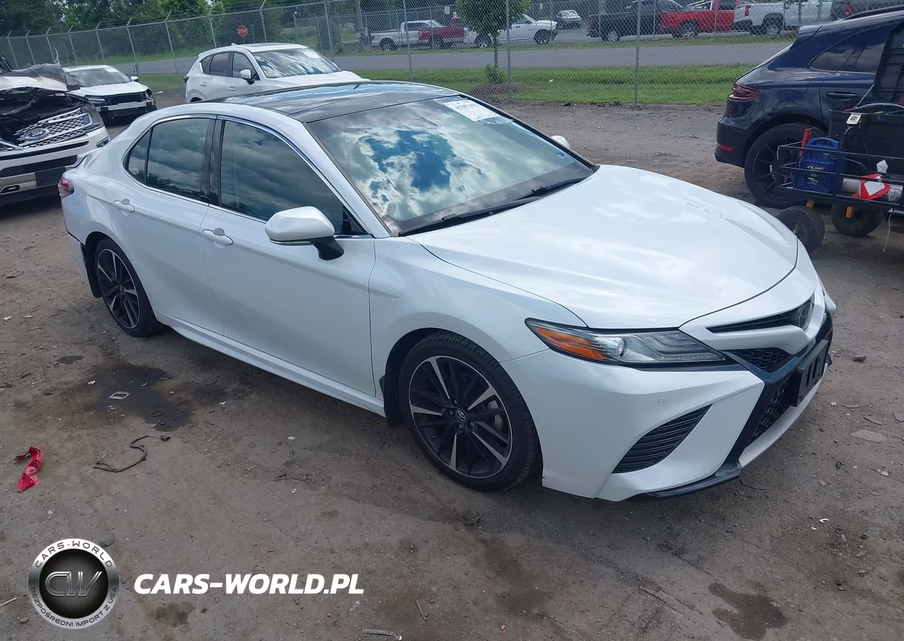 2018 Toyota Camry Xse – zdjęcie 1 z 16