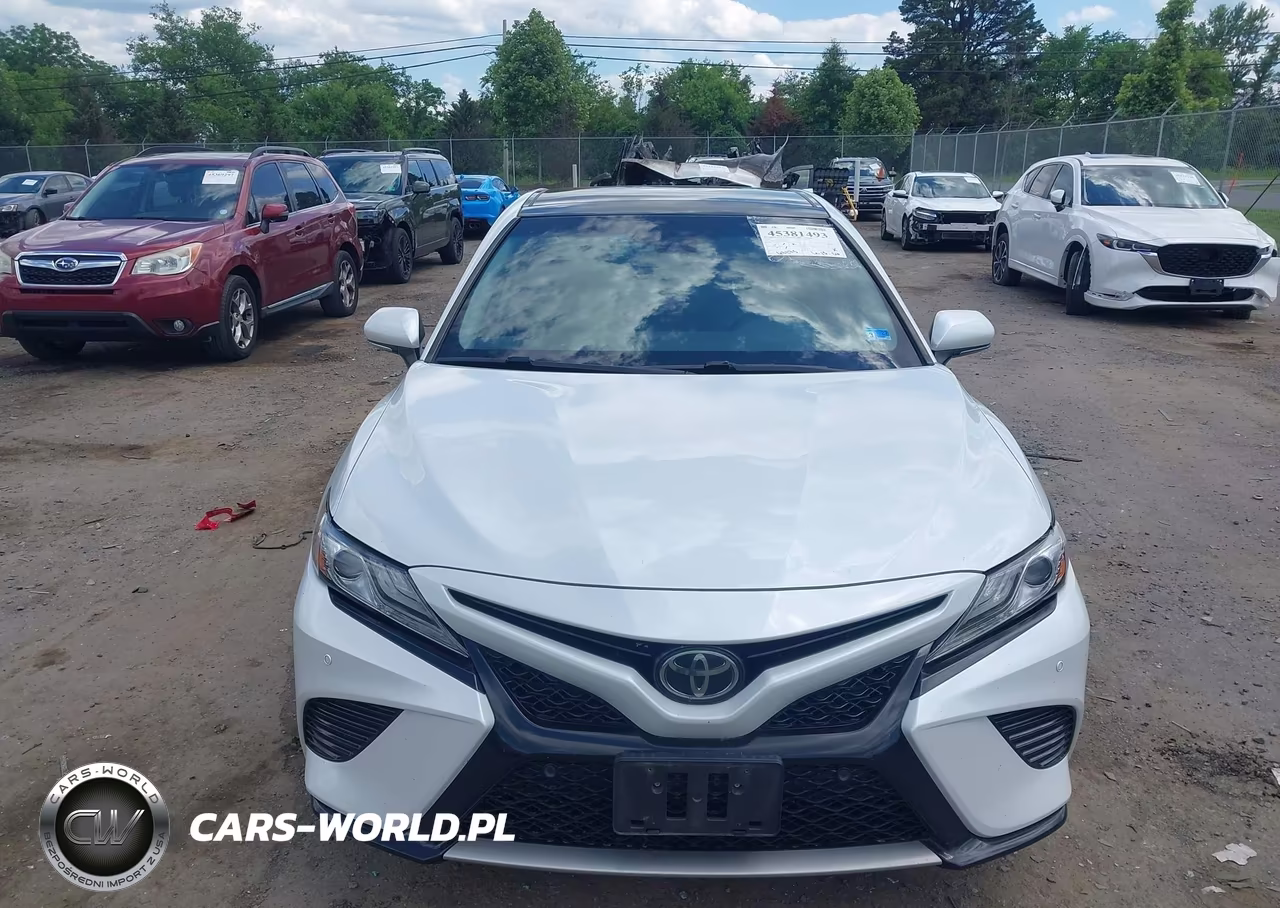 2018 Toyota Camry Xse VIN:4T1B61HK9JU086109 - 12