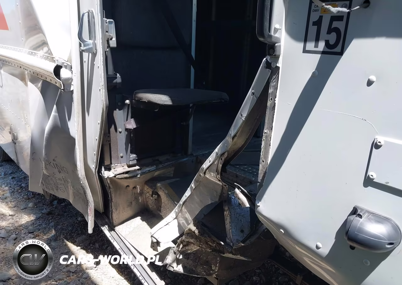 2013 Freightliner Chassis M Line Walk-In Van VIN:4UZAAPDU1DCBS0576 - 12