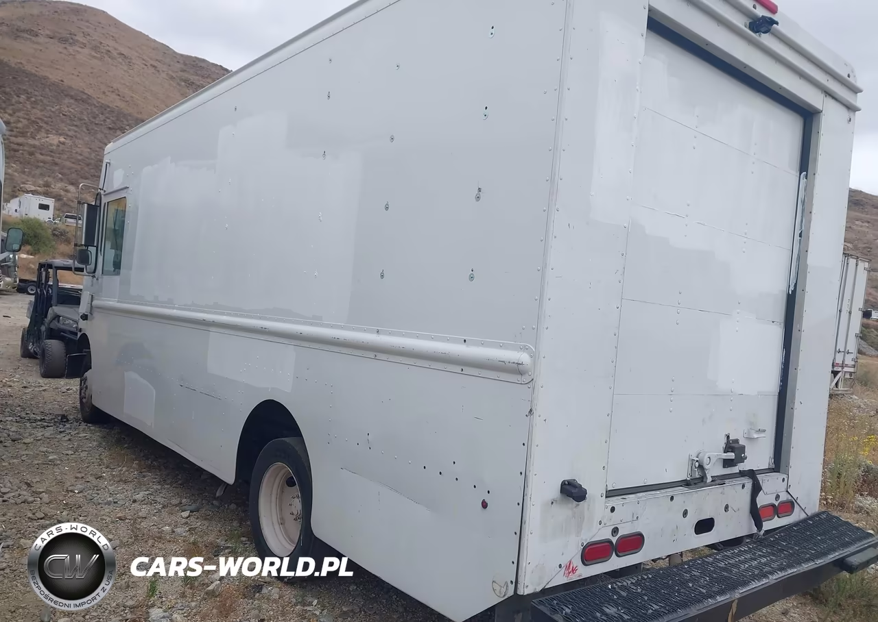 2013 Freightliner Chassis M Line Walk-In Van VIN:4UZAAPDU1DCBS0576 - 3