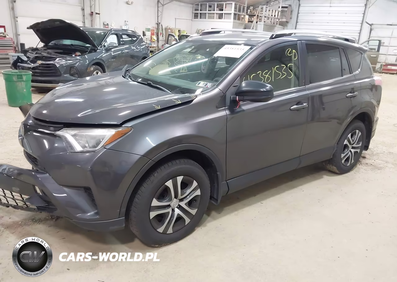 2017 Toyota Rav4 Le VIN:JTMBFREV3HJ166745 - 2
