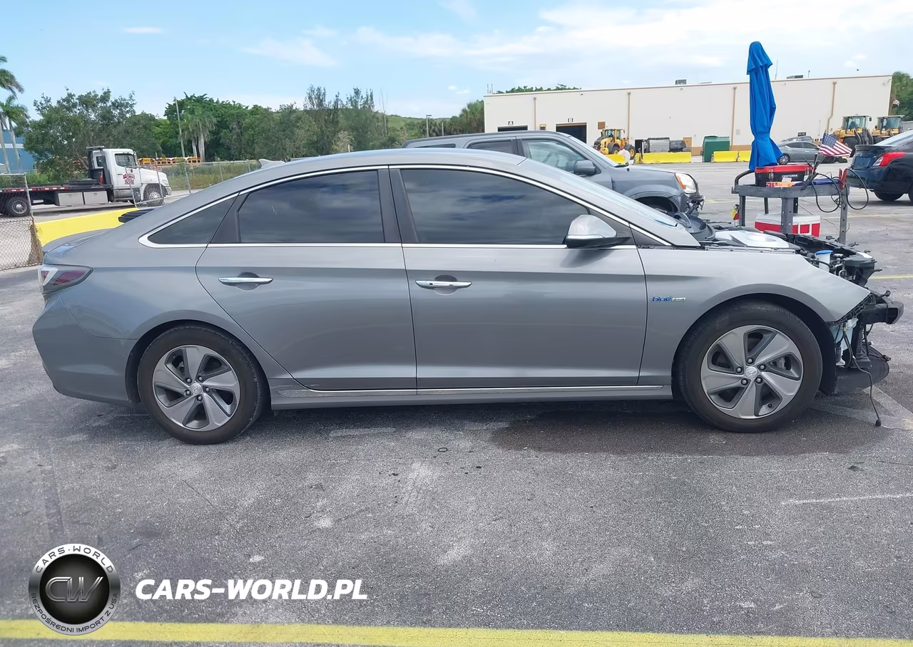 2017 Hyundai Sonata Hybrid Limited VIN:KMHE34L14HA057571 - 14
