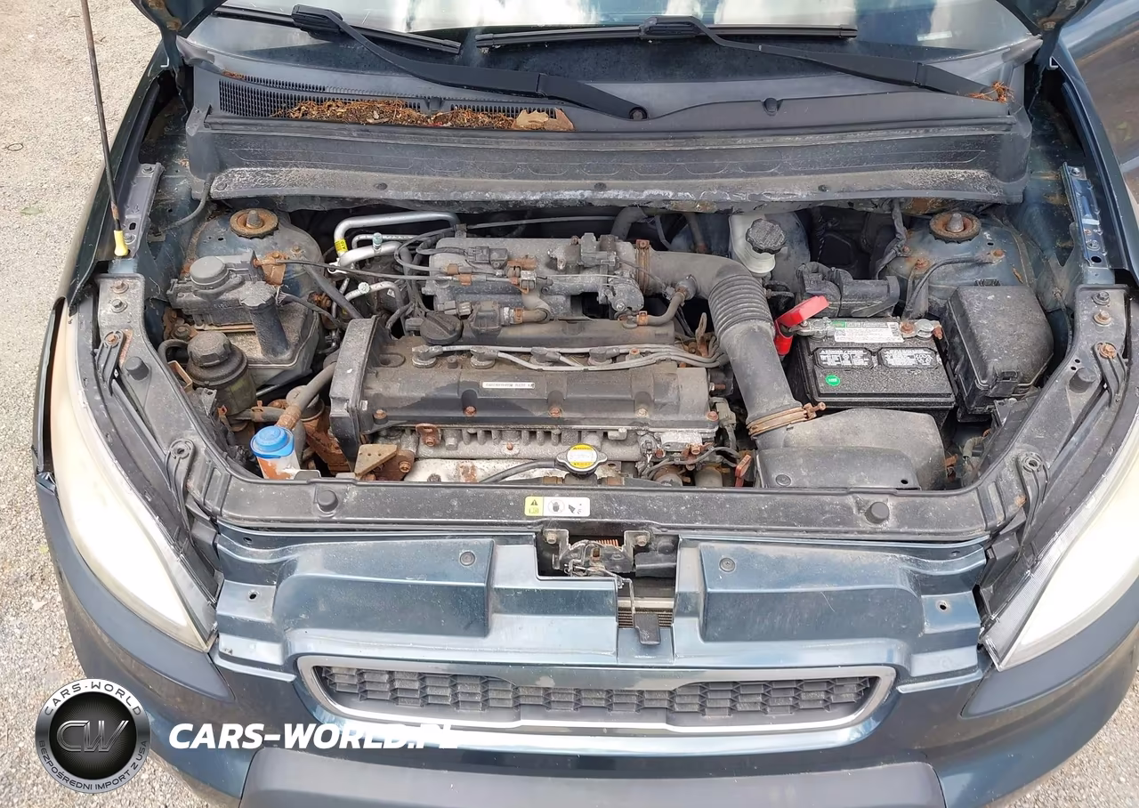 2011 Kia Soul + VIN:KNDJT2A28B7195704 - 10