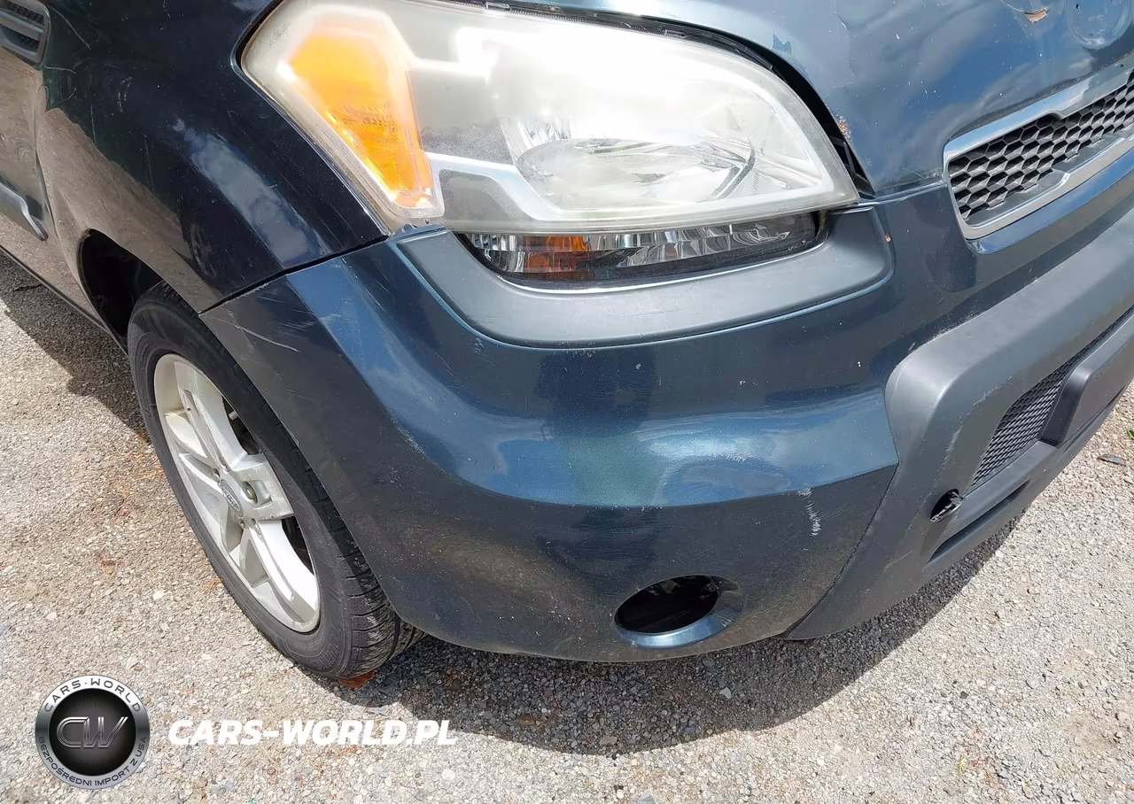 2011 Kia Soul + VIN:KNDJT2A28B7195704 - 13