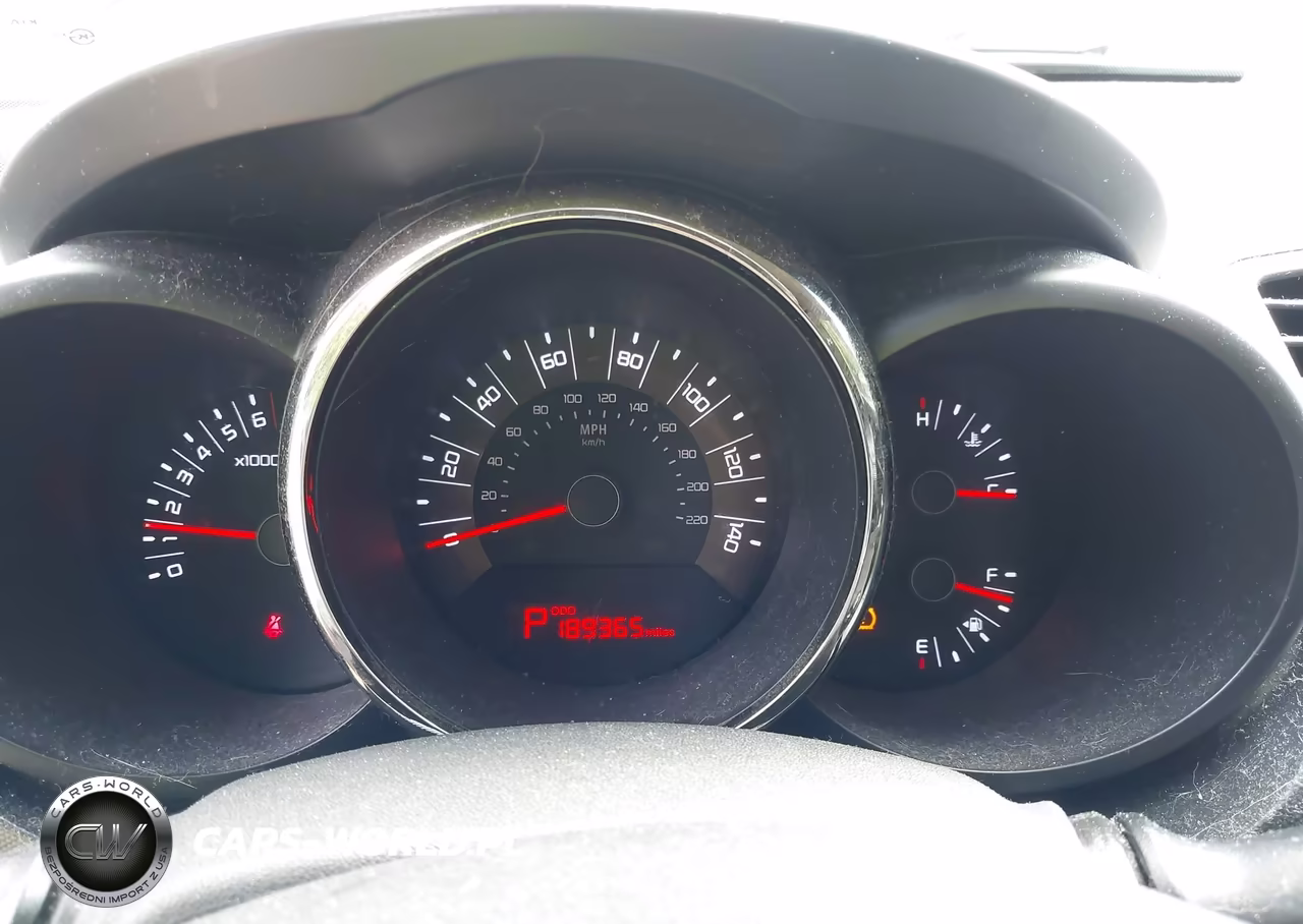 2011 Kia Soul + VIN:KNDJT2A28B7195704 - 7
