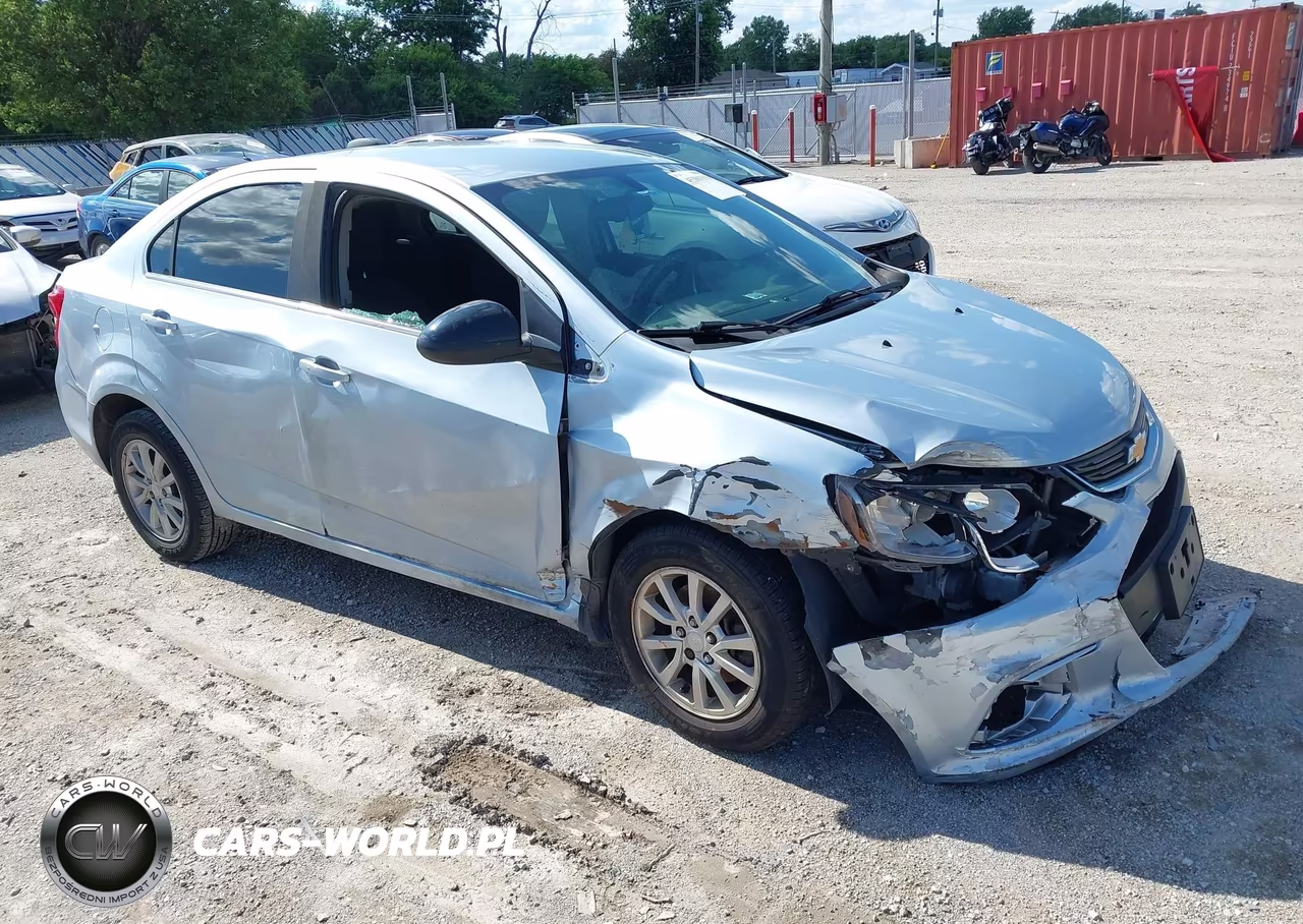 2017 Chevrolet Sonic Lt Auto – zdjęcie 1 z 13