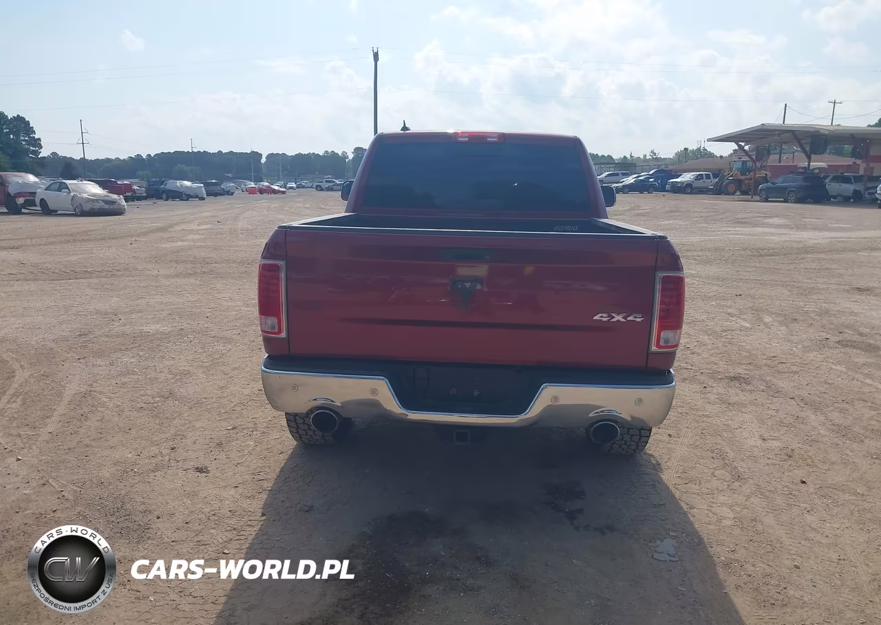 2015 Ram 1500 Laramie VIN:1C6RR7NTXFS561318 - 17