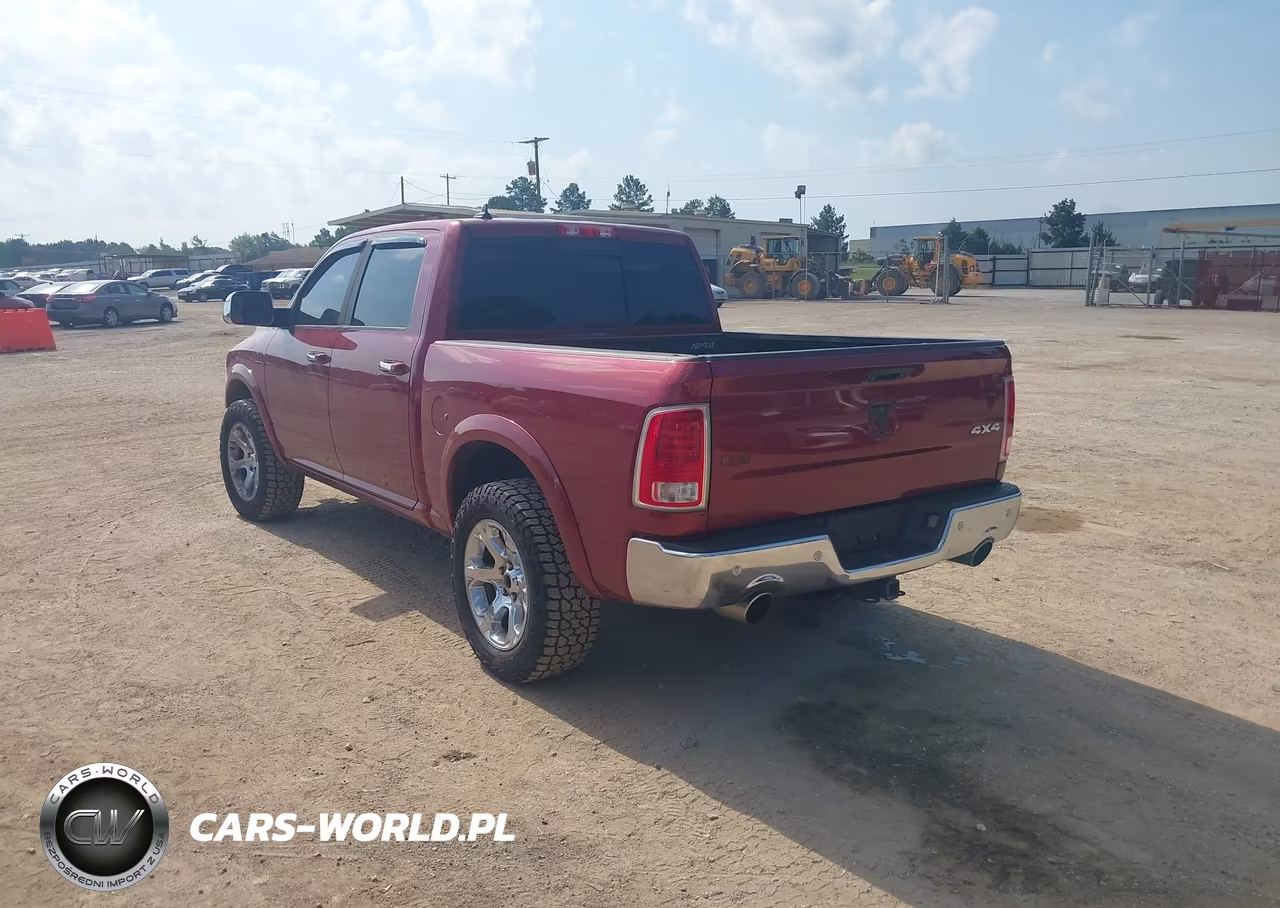 2015 Ram 1500 Laramie VIN:1C6RR7NTXFS561318 - 3