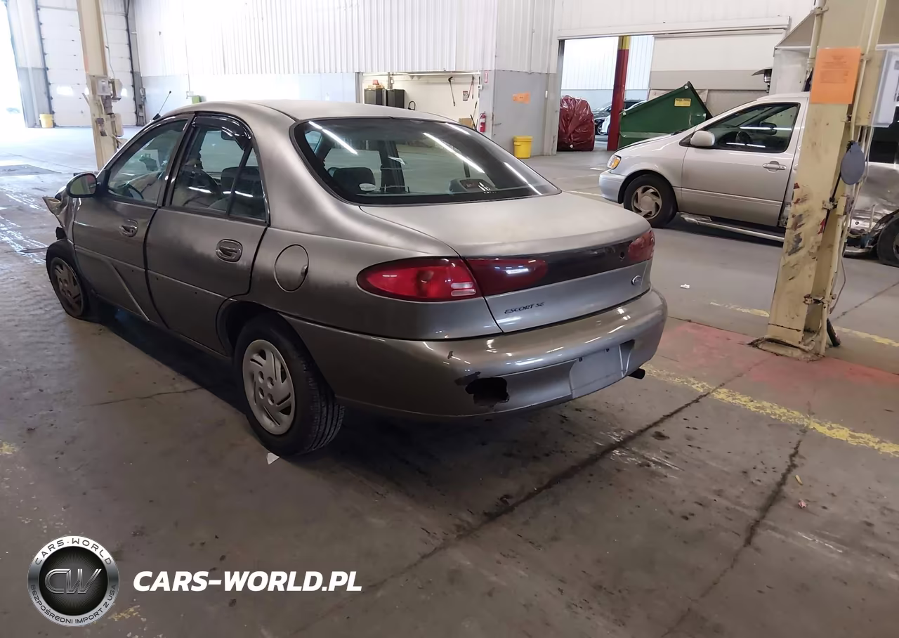 2001 Ford Escort VIN:3FAFP13P31R197225 - 3