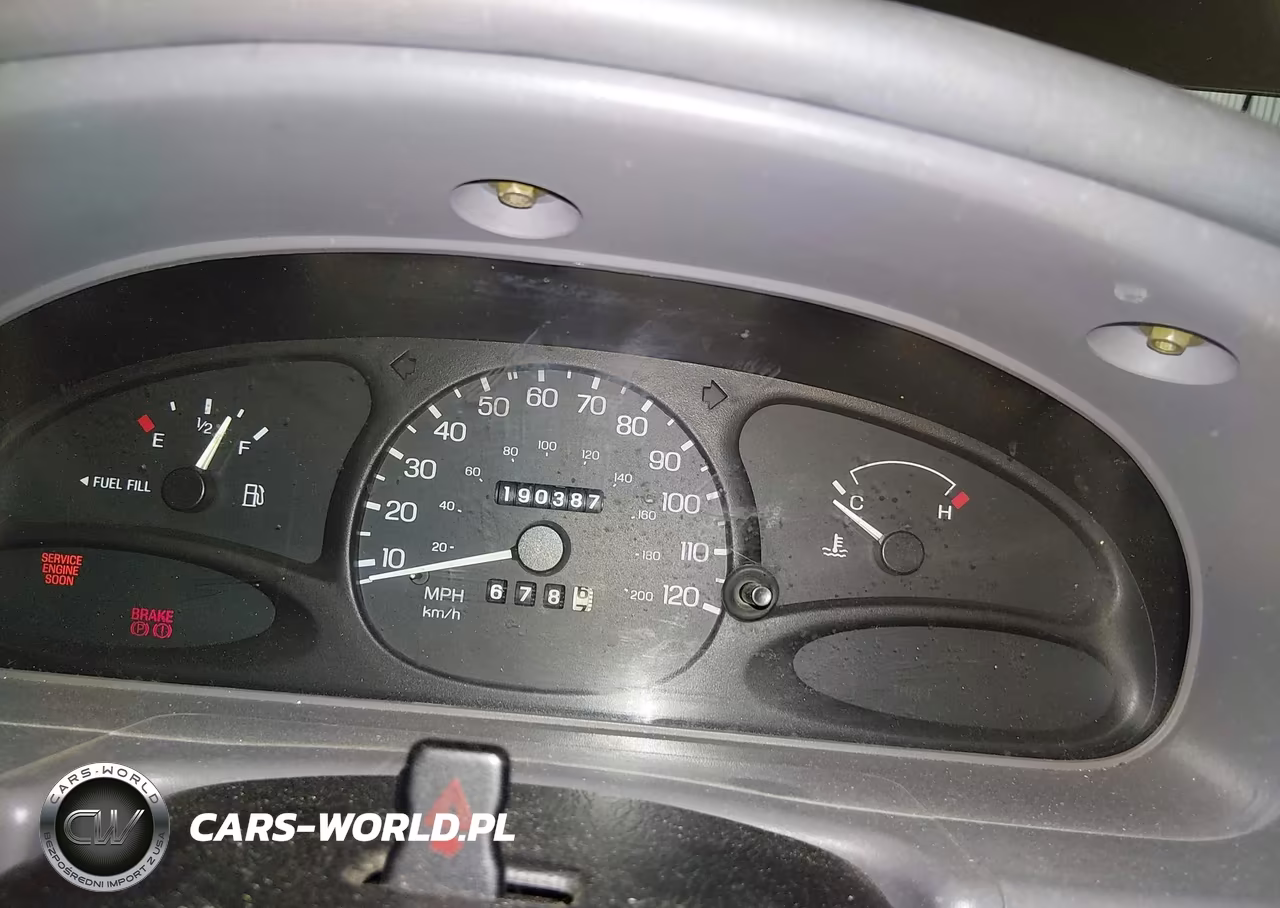 2001 Ford Escort VIN:3FAFP13P31R197225 - 7