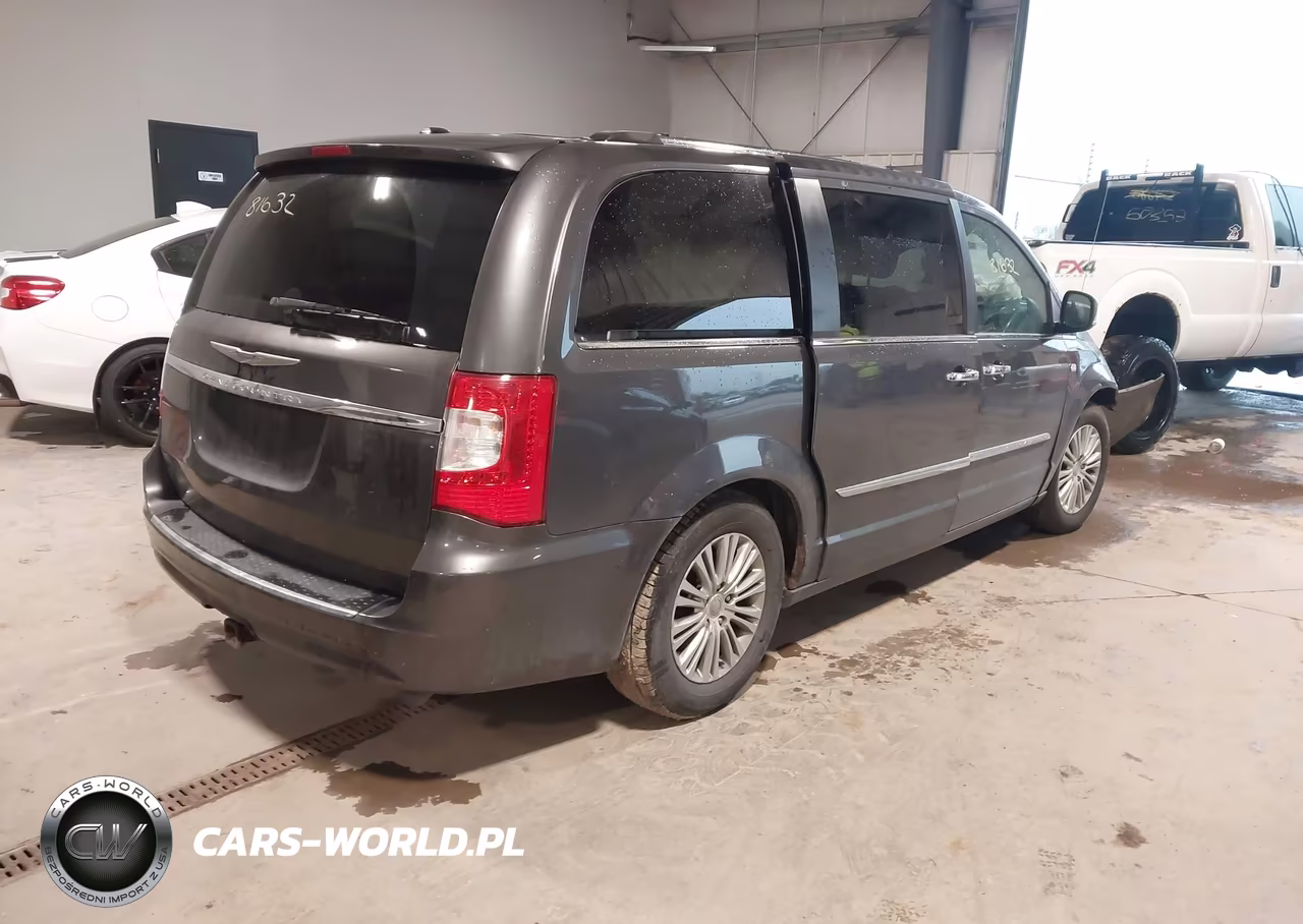 2014 Chrysler Town & Country Touring-L 30Th Anniversary VIN:2C4RC1CG1ER297287 - 4