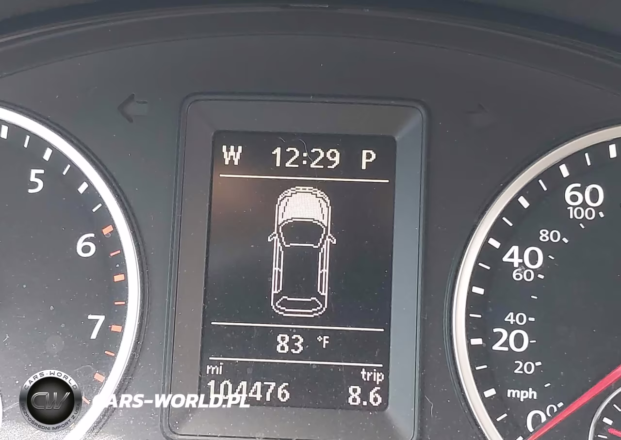 2015 Volkswagen Tiguan S VIN:WVGBV7AX4FW585617 - 15