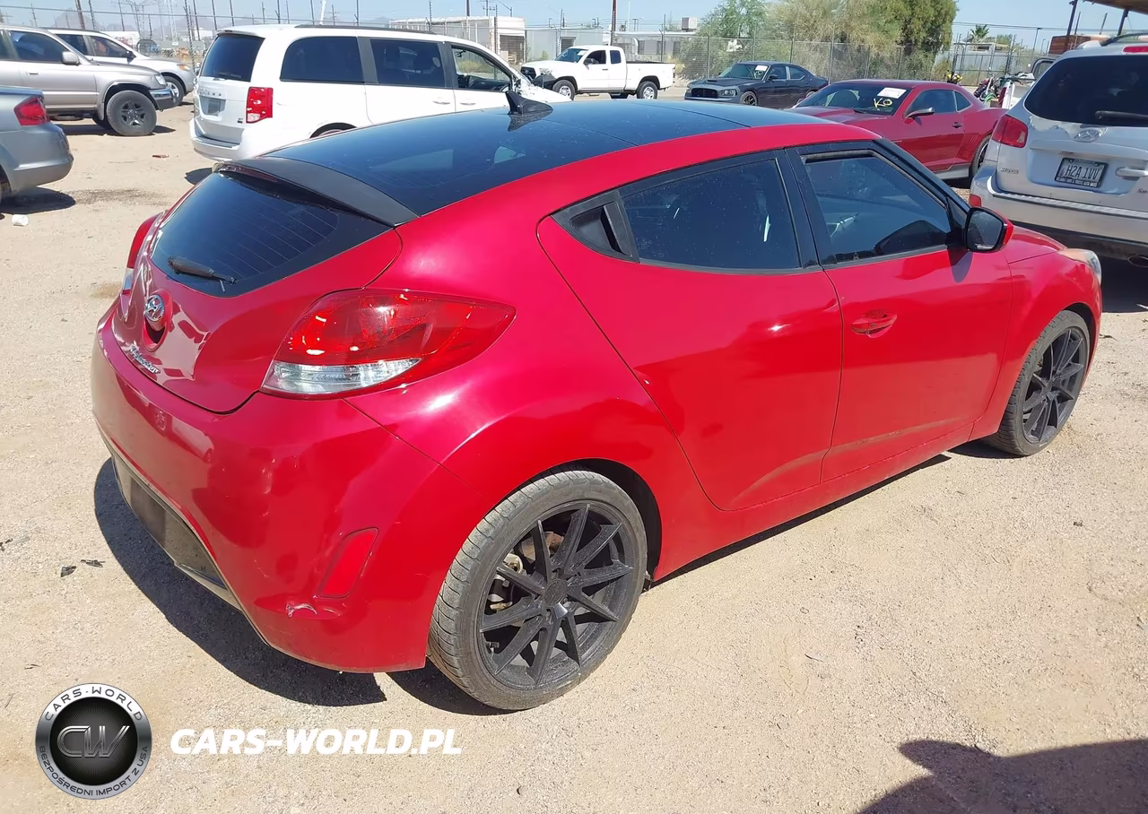 2017 Hyundai Veloster Value Edition VIN:KMHTC6ADXHU323156 - 4