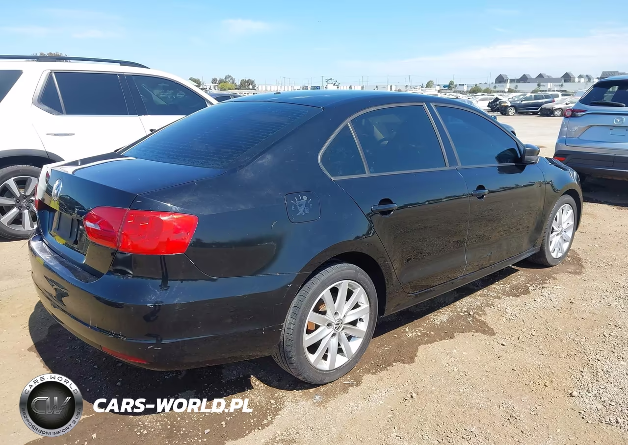 2012 Volkswagen Jetta 2.0L S VIN:3VW2K7AJ2CM397793 - 4