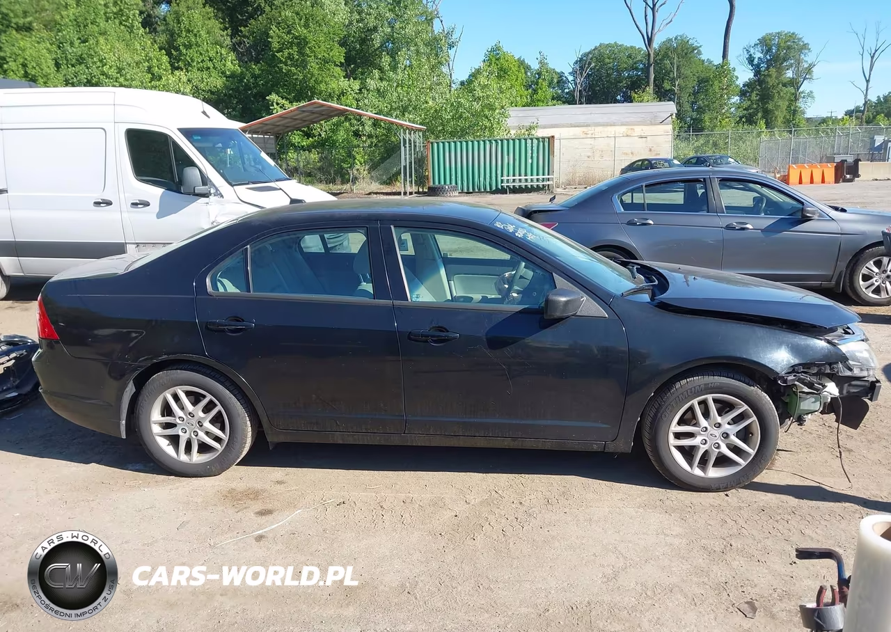 2012 Ford Fusion S VIN:3FAHP0GA1CR187594 - 13