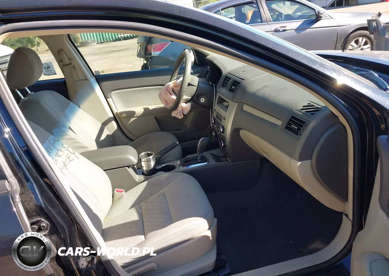 2012 Ford Fusion S VIN:3FAHP0GA1CR187594 - 5