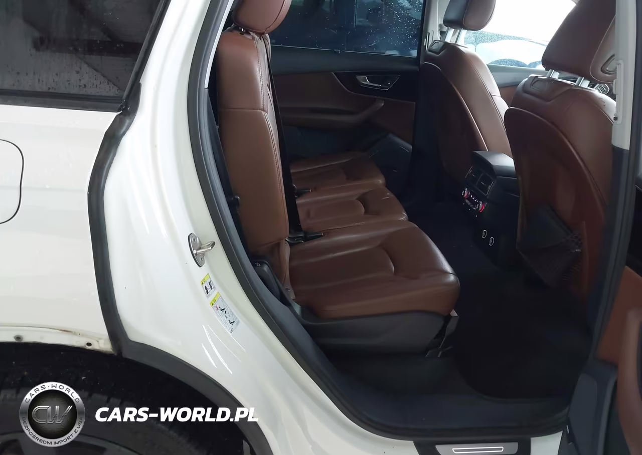 2019 Audi Q7 55 Premium VIN:WA1VAAF75KD016438 - 8