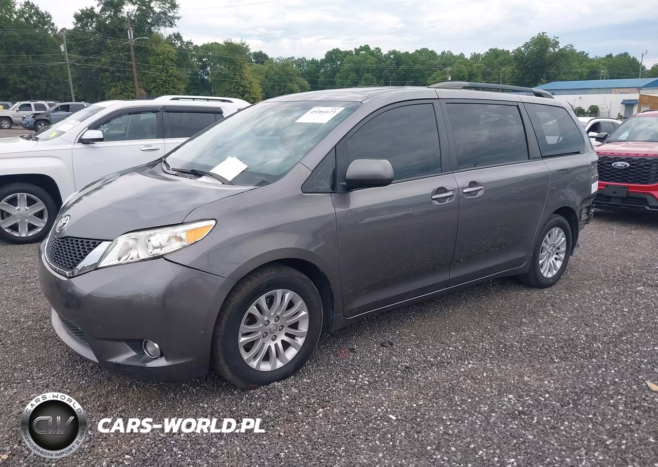 2017 Toyota Sienna Xle 8 Passenger VIN:5TDYZ3DC2HS865639 - 2