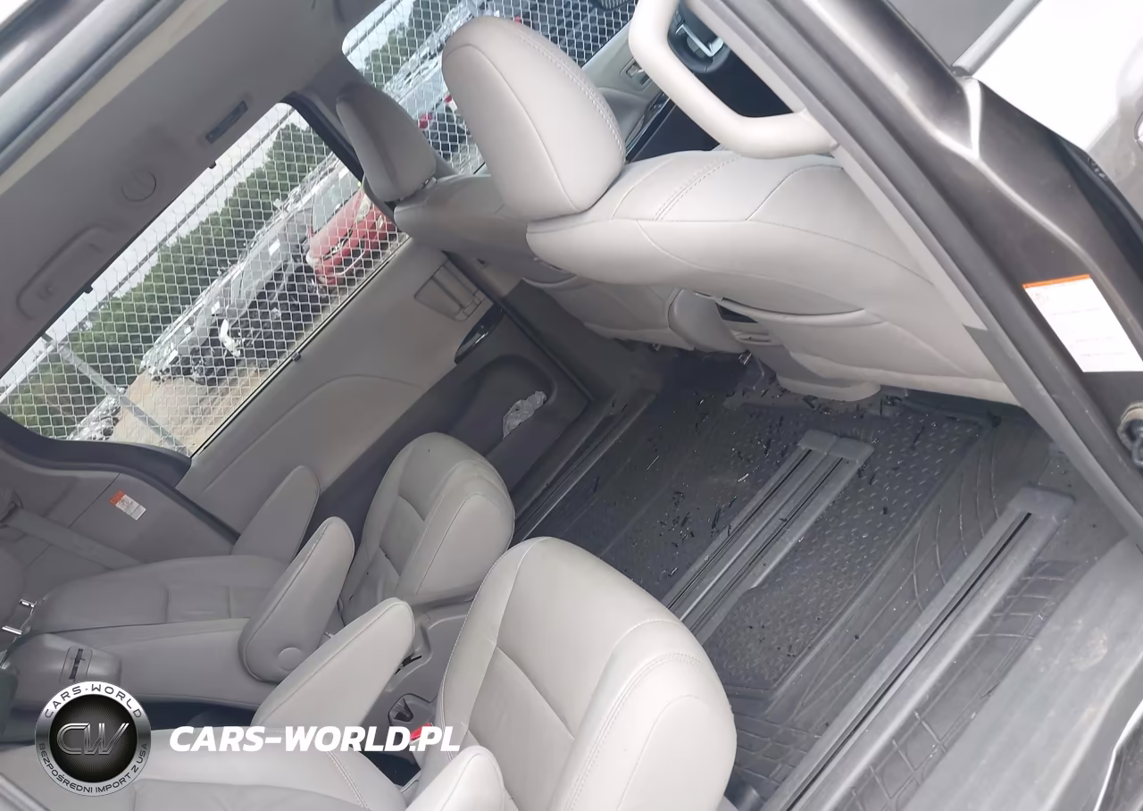 2017 Toyota Sienna Xle 8 Passenger VIN:5TDYZ3DC2HS865639 - 8