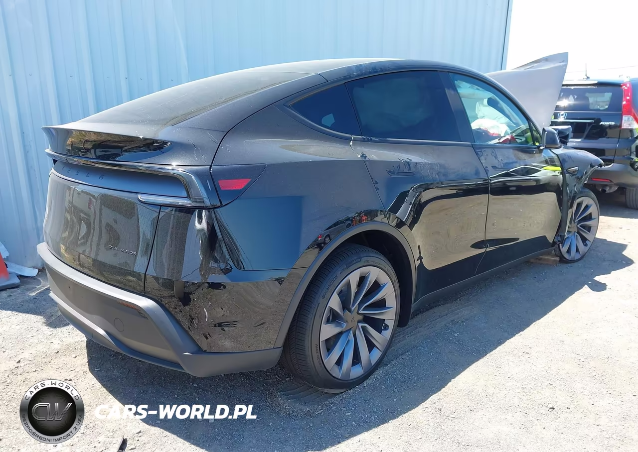 2026 Tesla Model Y All-Wheel Drive-Long Range Launch Series-Premium All-Wheel Drive VIN:7SAYGDEE0TF641104 - 4