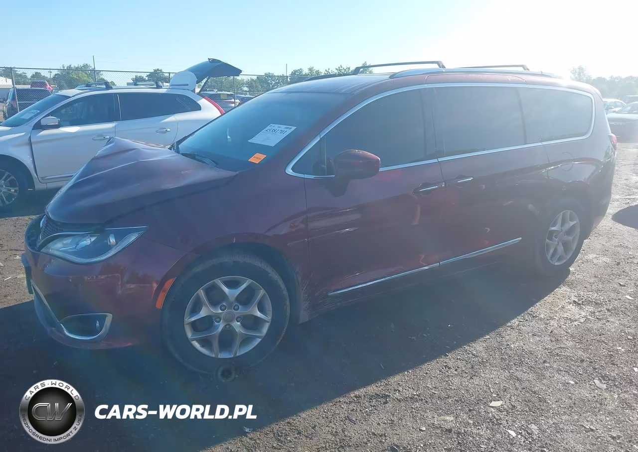 2018 Chrysler Pacifica Touring L VIN:2C4RC1BG6JR174712 - 2