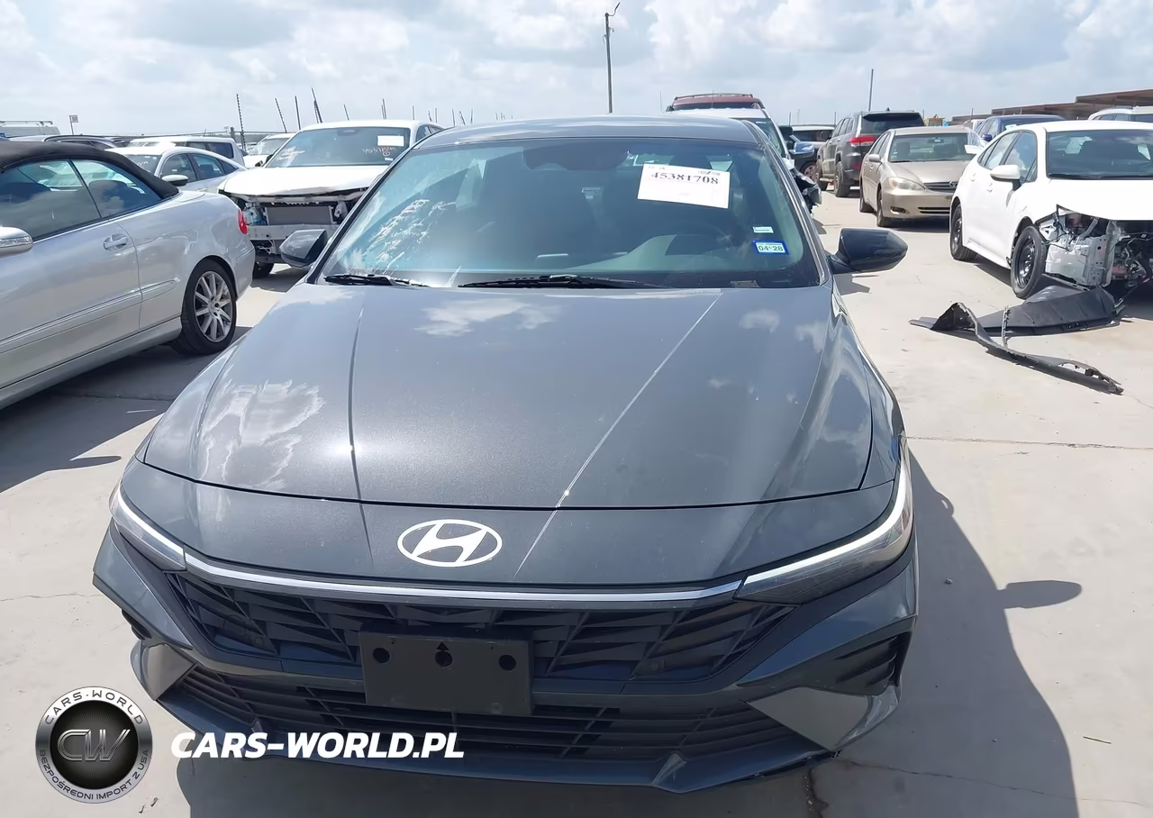 2026 Hyundai Elantra Sel Sport VIN:KMHLM4DG7TU217411 - 13
