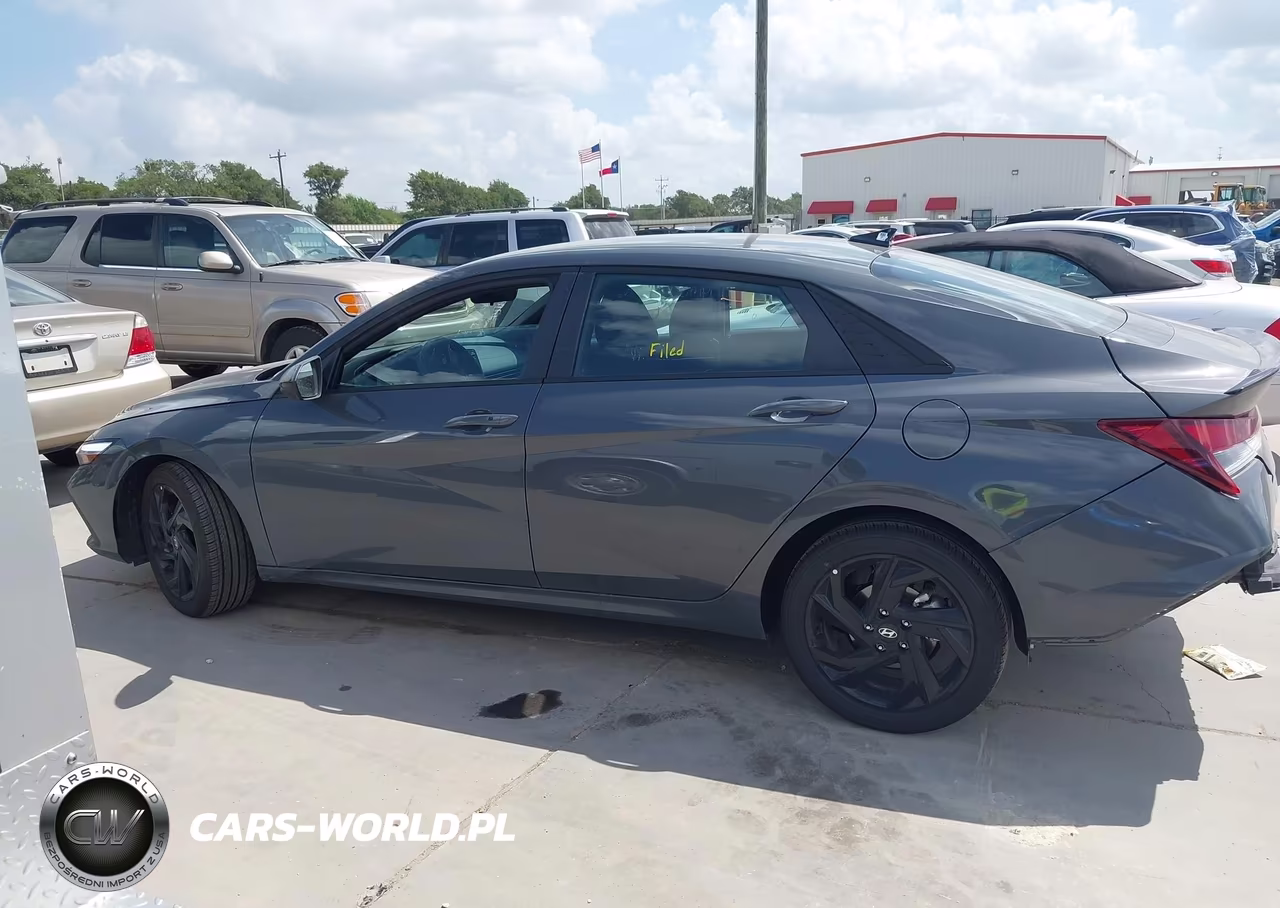 2026 Hyundai Elantra Sel Sport VIN:KMHLM4DG7TU217411 - 15
