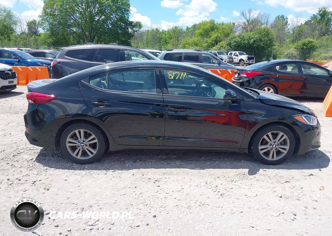 2018 Hyundai Elantra Sel VIN:5NPD84LF1JH331496 - 13