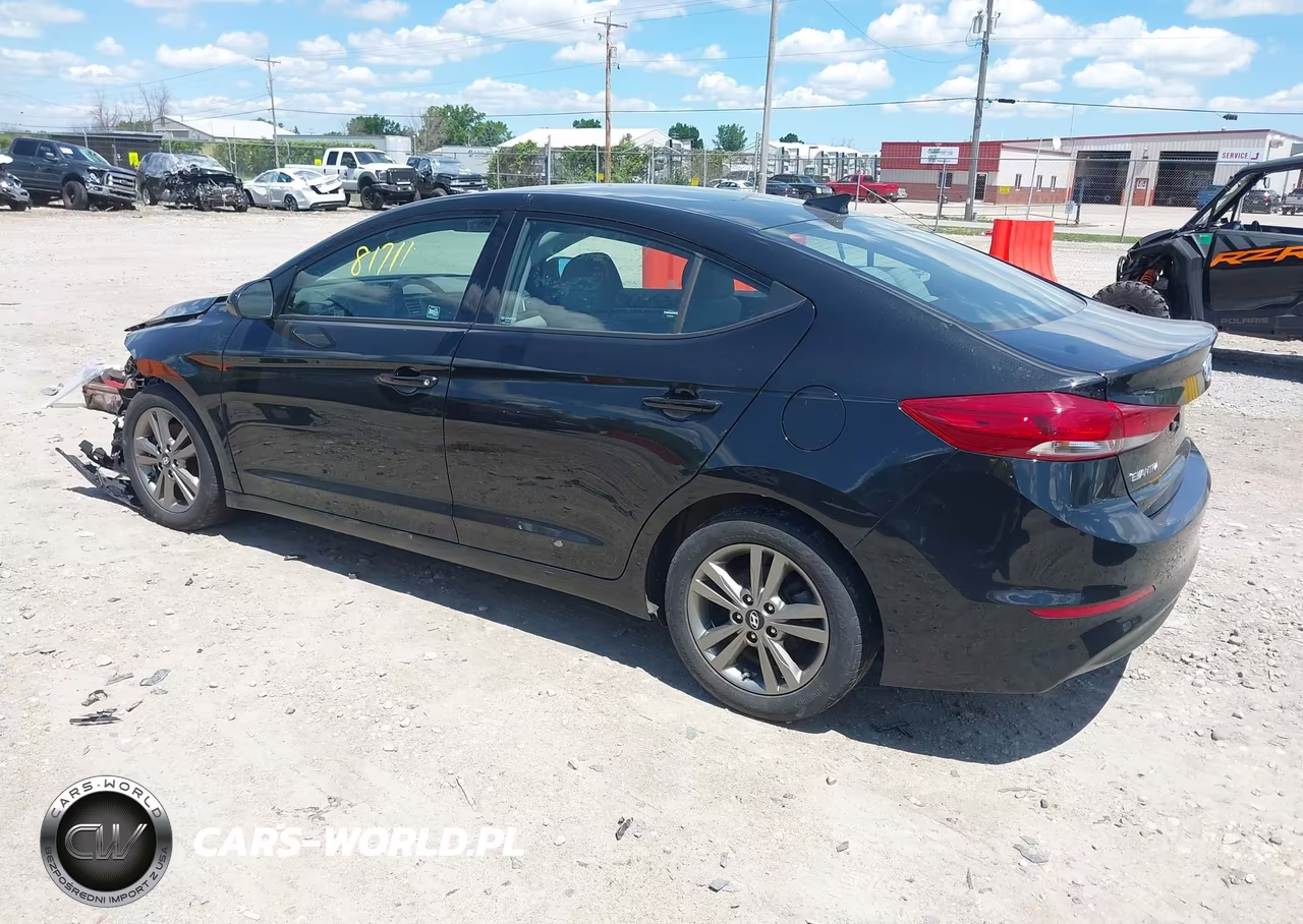 2018 Hyundai Elantra Sel VIN:5NPD84LF1JH331496 - 3