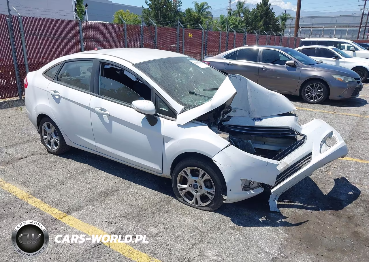 2016 Ford Fiesta – zdjęcie 1 z 18